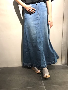 「woadblue（ウォードブルー）のアイテム」を使った、mnmさん（レディース・157cm）の春コーディネート