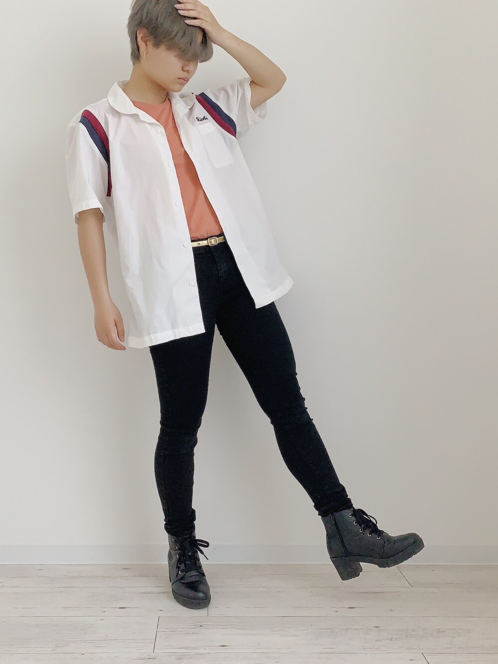「おしゃれさんと繋がりたい、令和ピンクを纏え、Dickies、古着、古着MIX、VINTAGE、ショートヘア、ショート女子、黒スキニー」｜「UNIQLOのウルトラストレッチジーンズ（デニムパンツ、ブラック系）」を使った、ぽんさん（レディース・155cm）の春コーディネートの1枚目の写真