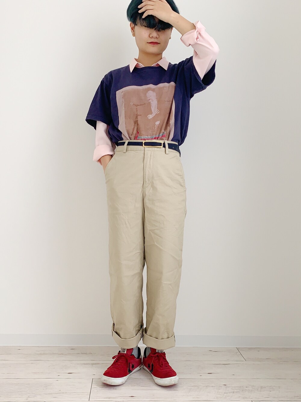 「おしゃれさんと繋がりたい、VINTAGE、古着、古着MIX、空海、ショートヘア、ショート女子、チノパン、コンバース」｜「UNIQLOのアイテム（チノパンツ、ベージュ系）」を使った、ぽんさん（レディース・155cm）の夏コーディネートの1枚目の写真