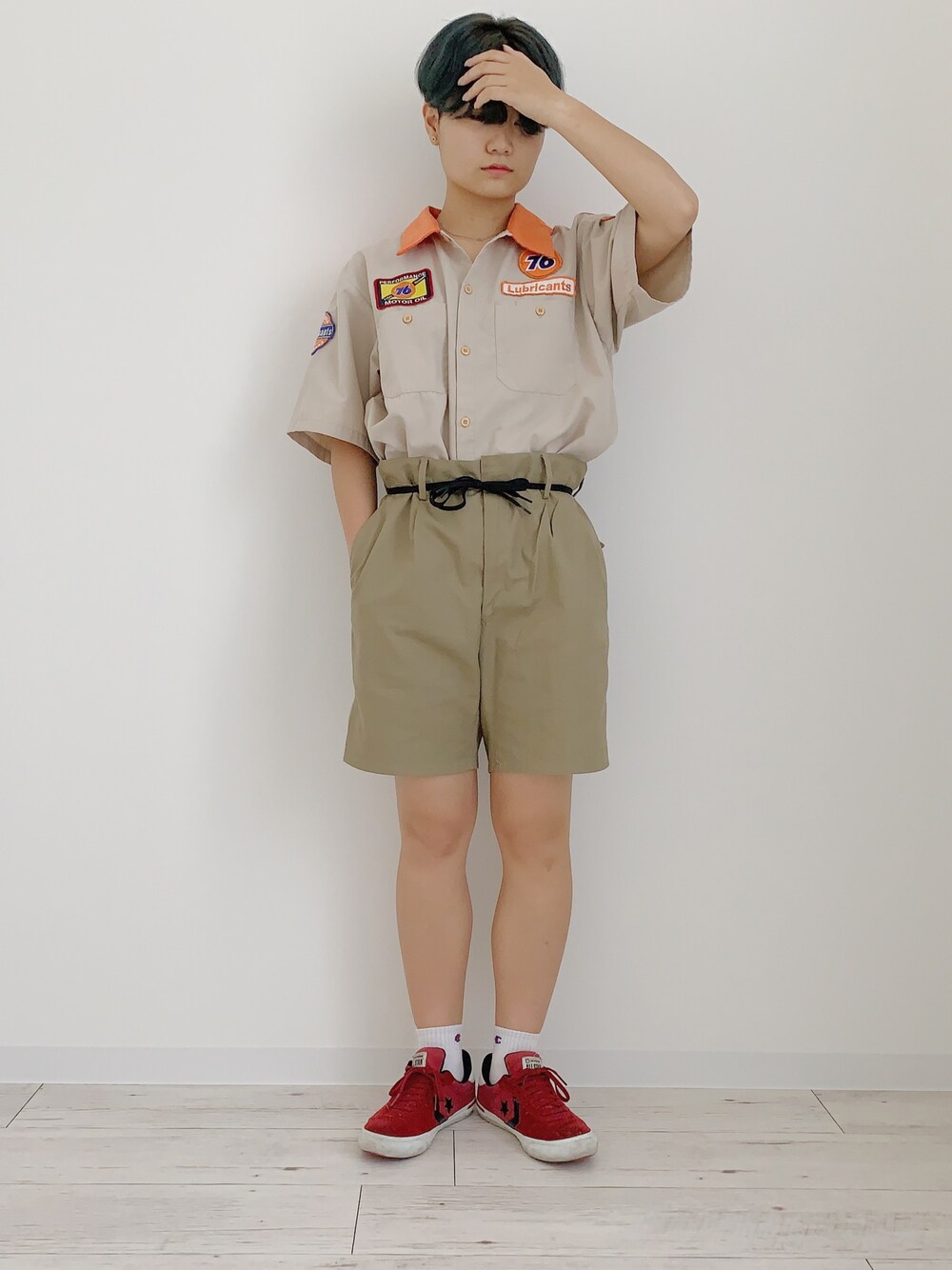 「summer、おしゃれさんと繋がりたい、VINTAGE、古着、ハーフパンツ、チノパン、ショートヘア、ショート女子、セットアップ、コンバース」｜「古着のアイテム（その他パンツ、ベージュ系）」を使った、ぽんさん（レディース・155cm）の夏コーディネートの1枚目の写真