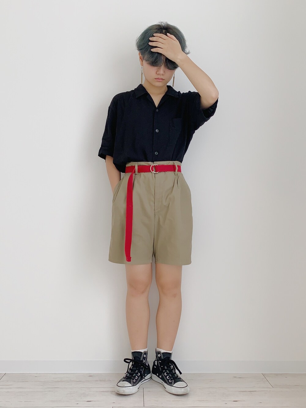 「summer、VINTAGE、古着、古着MIX、古着コーデ、ショートヘア、ショート女子、ハンドメイド、ハーフパンツ、チノパン」｜「古着のアイテム（その他パンツ、ベージュ系）」を使った、ぽんさん（レディース・155cm）の夏コーディネートの1枚目の写真