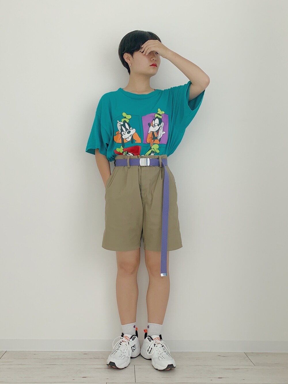 「summer、VINTAGE、古着、古着MIX、古着コーデ、古着好きな人と繋がりたい、ハーフパンツ、ショートヘア、ショート女子」｜「NEW BALANCEの【国内exclusive】 ＜New Balance(ニューバランス)＞∴ MX608WT/スニーカー（スニーカー、ホワイト系）」を使った、ぽんさん（レディース・155cm）の夏コーディネートの1枚目の写真