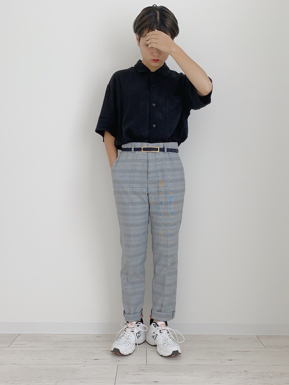 「summer、VINTAGE、カフェ、カフェスタイル、ショートヘア、ショート女子、開襟シャツ、New Balance、韓国好きな人と繋がりたい、韓国ファッション」｜「GUのアイテム（シャツ/ブラウス、ブラック系）」を使った、ぽんさん（レディース・155cm）の夏コーディネートの1枚目の写真
