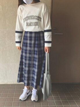 「NOMBRE IMPAIR（ノンブルアンペール）のアイテム（Tシャツ/カットソー）」を使った、きなこさん（レディース・162cm）の秋コーディネート