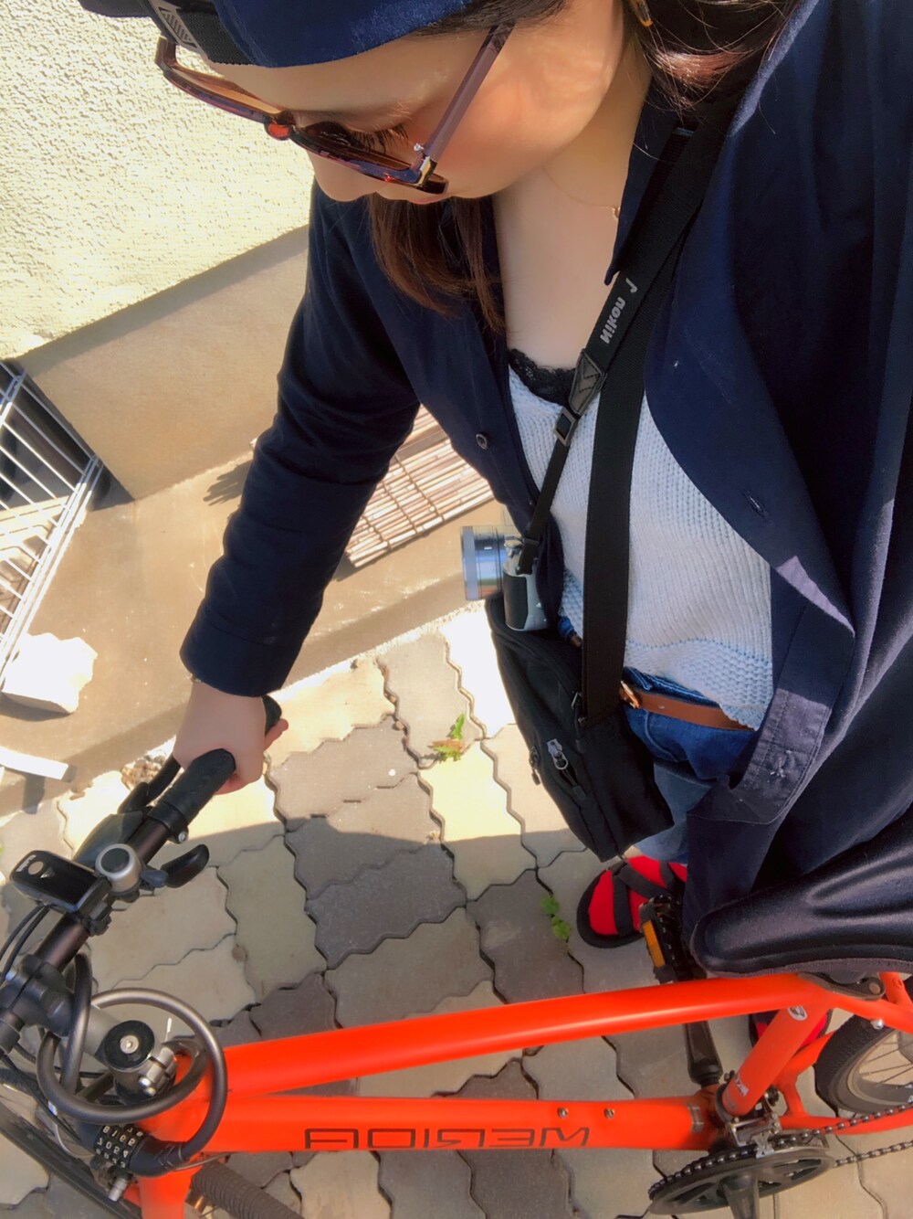 「アイラブメンズライク、休日スタイル、おしゃれさんと繋がりたい、ＧＷ、スポーツミックス、自転車スタイル」｜「Nikonのアイテム（カメラ/カメラグッズ、ブラック系）」を使った、macoさん（レディース・164cm）の春コーディネートの1枚目の写真