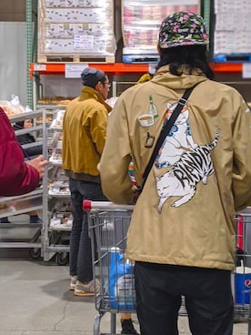 「RIPNDIP（リップンディップ）のアイテム（帽子）」を使った、小林晃大さん（メンズ・180cm）の冬コーディネート