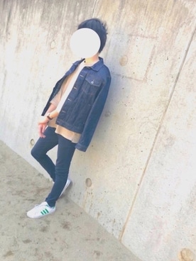「アイテム（バングル/リストバンド）」を使った、やじさん（メンズ・171cm・20代）の春コーディネート