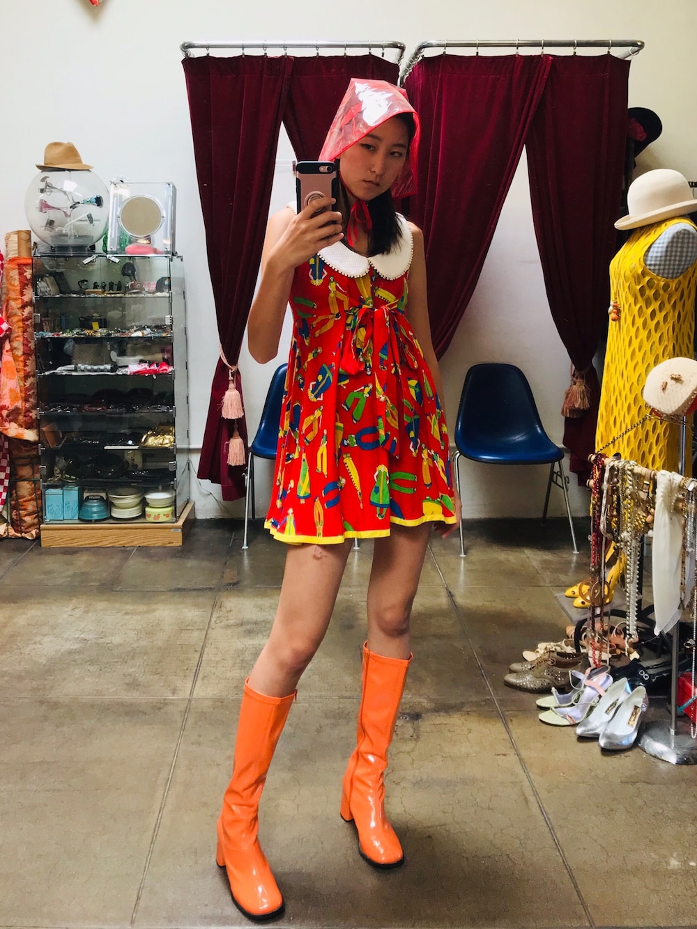「vintage、70's、雨具、rainy、orange、ヴィンテージ、古着、古着MIX、Kawaii、secondhand」｜「VINTAGEのアイテム（ワンピース、その他）」を使った、Natsuki Tanakaさん（レディース・170cm）の夏コーディネートの1枚目の写真