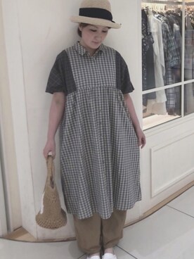 「チェックワンピース」｜「アイテム（スリッポン）」を使った、i。さん（レディース・153cm）の春コーディネート