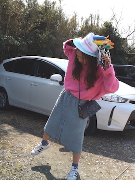 「ZARA（ザラ）のアイテム（ニット/セーター、ピンク系）」を使った、Hanaさん（レディース・157cm）の春コーディネート