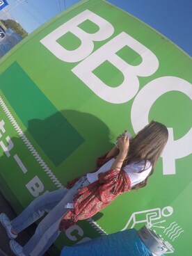 「Ungrid（アングリッド）のフラワープリントブラウス（シャツ/ブラウス、レッド系）」を使った、Hanaさん（レディース・157cm）の春コーディネート