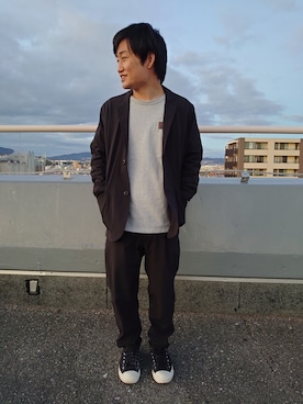 「AVIREX（アヴィレックス）のアイテム（テーラードジャケット）」を使った、TAKAYUKIさん（メンズ・160cm）の冬コーディネート