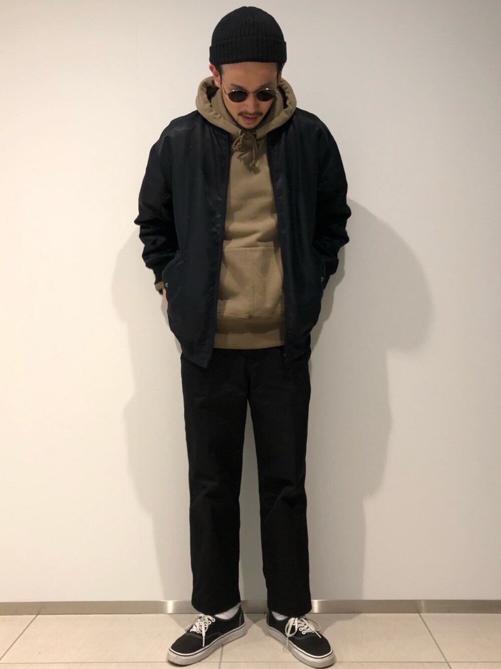 「平成最後のWEARISTAセンバツ、今日のコーデ、ストリート、大人カジュアル、outfit、シンプルコーデ、オトナカジュアル、カジュアル」｜「Championのアイテム（パーカー、ブラウン系）」を使った、SCGさん（メンズ・178cm）の春コーディネートの1枚目の写真