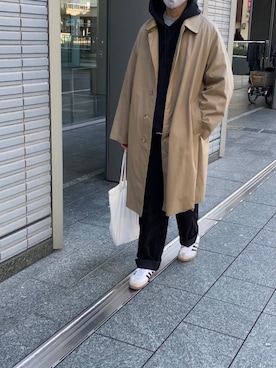 「FUDGE」｜「アイテム（ステンカラーコート）」を使った、たけおちゃんねるさん（メンズ・173cm）の冬コーディネート