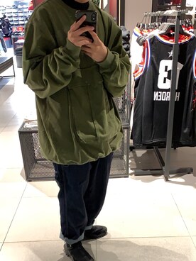 厲育涵さんのコーディネート