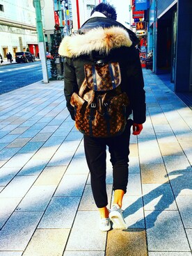Louis Vuitton ルイヴィトン のバックパック リュックを使った人気ファッションコーディネート 年齢 30歳 34歳 季節 12月 2月 Wear