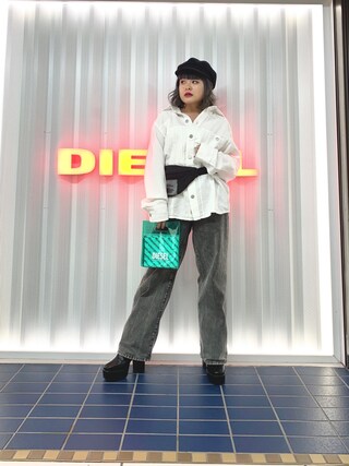Kona2 is wearing DIESEL "メンズ シャツ ステッチデザイン デニムワークシャツ"