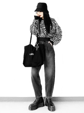 「PRADA（プラダ）のアイテム（帽子）」を使った、Aiさん（レディース・163cm）の秋コーディネート