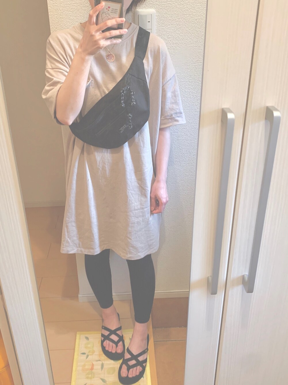 「チビコーデ、チビーズ✳︎、低身長、おしゃれさんと繋がりたい」｜「LEPSIMのカラーボディBAG　804565（ボディバッグ/ウエストポーチ、ブラック系）」を使った、ち び ま る 🐰さん（レディース・147cm）の夏コーディネートの1枚目の写真