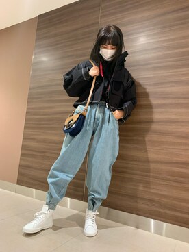 「ディーゼル」｜「アイテム（ナイロンジャケット）」を使った、にんさん（レディース・165cm）の冬コーディネート