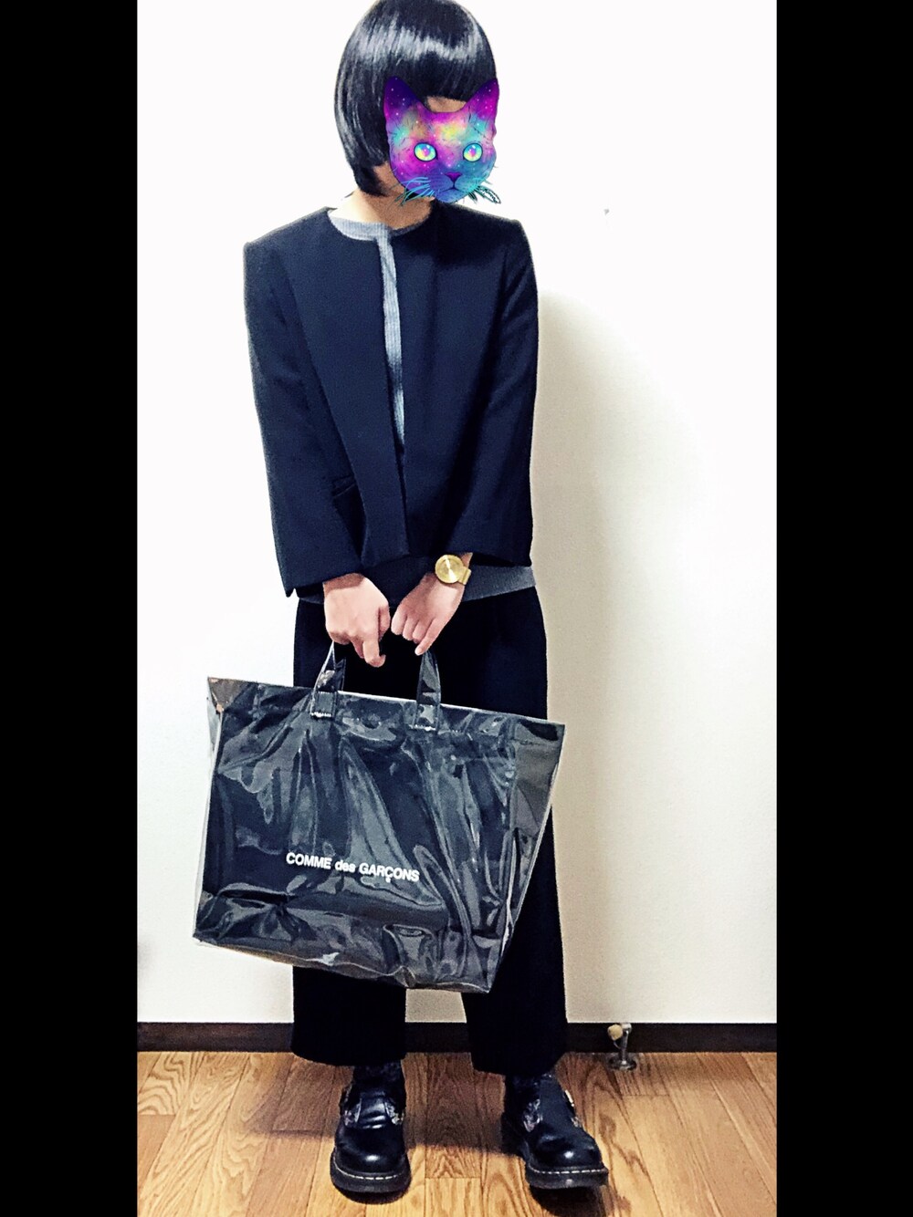「COMME des GARCONS、blackmarket、Dr.Martens、フォロー返します、UNIQLO、ZARA、ISSEY MIYAKE、コムデギャルソン、イッセイミヤケ、ドクターマーチン」｜「COMME des GARCONSのアイテム（バッグ、ブラック系）」を使った、きつね使いまみたさん（レディース・155cm）の秋コーディネートの1枚目の写真