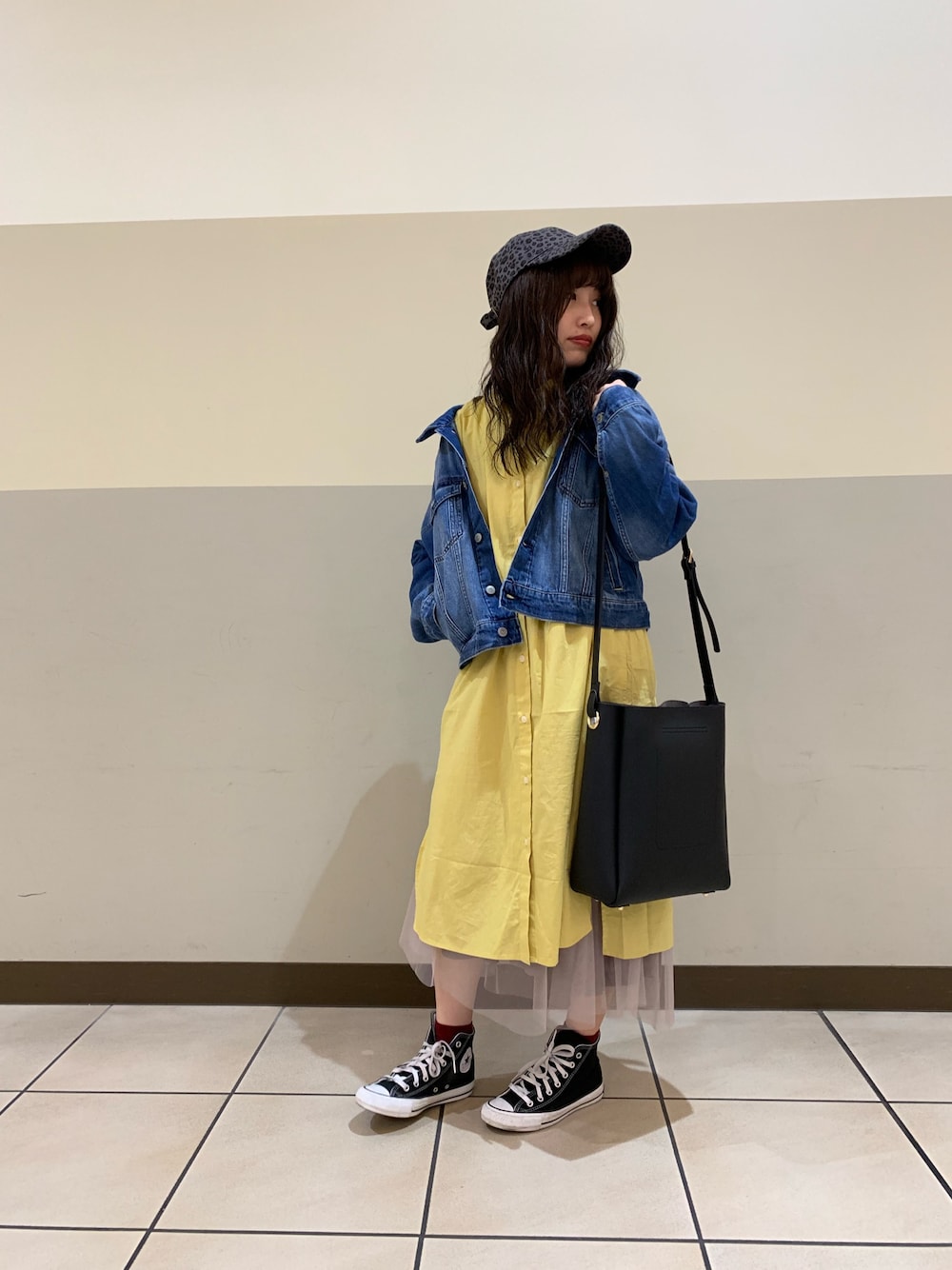 「Gジャン、USAコットン、earth music&ecology、earth、春服、イエロー、春カラー、春コーデ、デニム、休日スタイル」｜「earth music&ecologyのCOTTON USAデニム(BIG Gジャン) ●（デニムジャケット、ブルー系）」を使った、rinatyさん（レディース・156cm）の春コーディネートの1枚目の写真