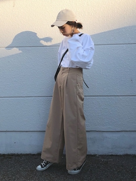 「STUDIOUS（ステュディオス）のアイテム（チノパンツ）」を使った、yurieさん（レディース・156cm）の春コーディネート