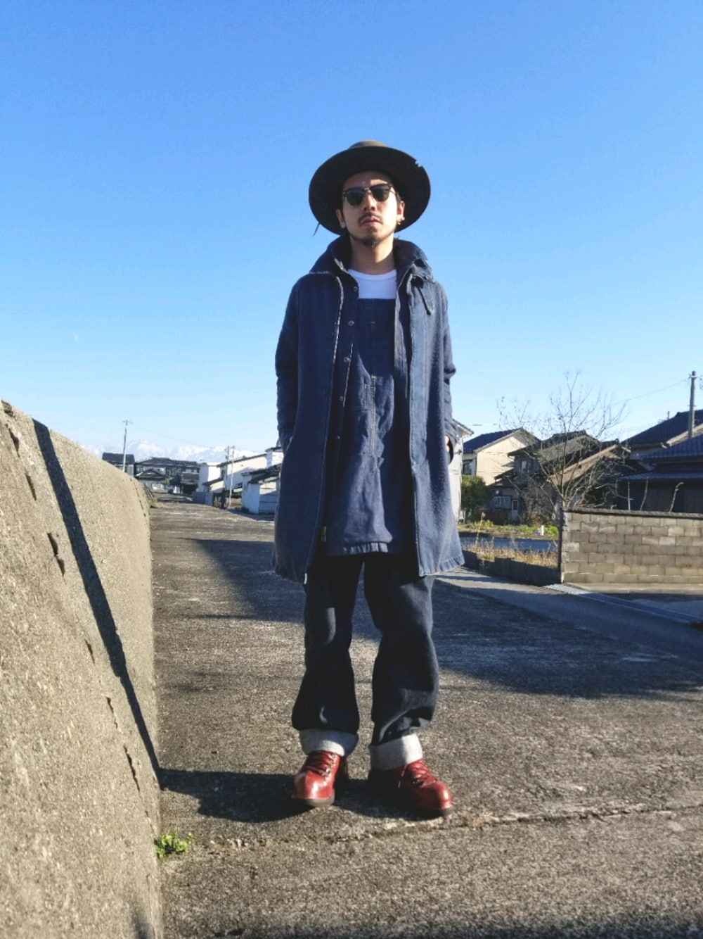 「Ray-Banの【Ray-Ban】MENS CLUB MASTER（サングラス、ブラウン系）」を使った、jesse@heIkさん（メンズ・171cm）の秋コーディネートの1枚目の写真