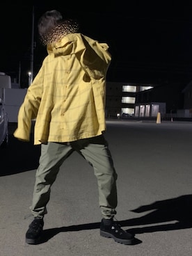 「WhoWhat（フーワット）のアイテム（シャツ/ブラウス、イエロー系）」を使った、トヨタタタタイトさん（メンズ・167cm）の春コーディネート