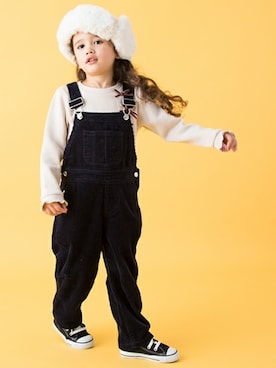 「petit main（プティマイン）のアイテム（オールインワン・サロペット）」を使った、petit　main・b-roomさん（キッズ・96cm）の冬コーディネート