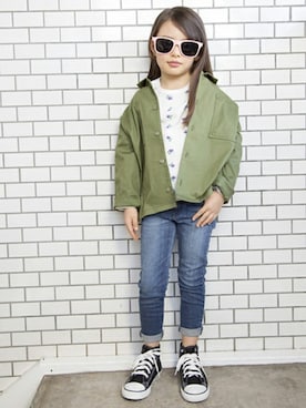 「petit main」｜「アイテム（ミリタリージャケット）」を使った、petit　main・b-roomさん（キッズ・114cm）の冬コーディネート