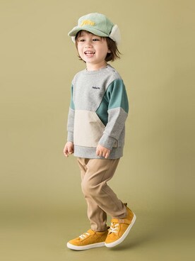 「petit main（プティマイン）のアイテム（スニーカー）」を使った、petit　main・b-roomさん（キッズ・92cm）の秋コーディネート