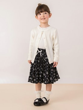 「petit main（プティマイン）のアイテム（バレエシューズ）」を使った、petit　main・b-roomさん（キッズ・100cm）の冬コーディネート