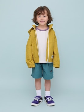 「アイテム（マウンテンパーカー、イエロー系）」を使った、petit　main・b-roomさん（キッズ・106cm）の冬コーディネート