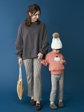 「petit main（プティマイン）のアイテム（ニットキャップ/ビーニー）」を使った、petit　main・b-roomさん（キッズ・106cm）の冬コーディネート