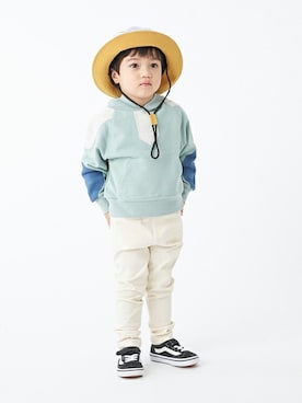 「petit main（プティマイン）のアイテム（パーカー）」を使った、petit　main・b-roomさん（キッズ・93cm）の冬コーディネート