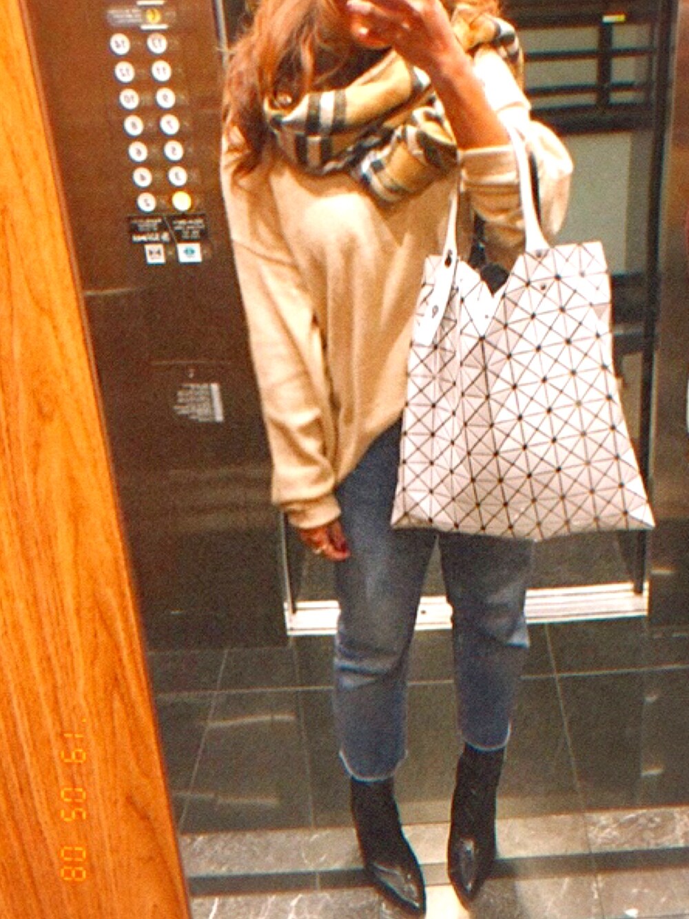 「spring、シンプル、ストリート、casual、ZARA、working style、BAO BAO ISSEY MIYAKE、UNIQLO」｜「ZARAのアイテム（ブーツ、ブラック系）」を使った、Cocoさん（レディース・165cm）の春コーディネートの1枚目の写真