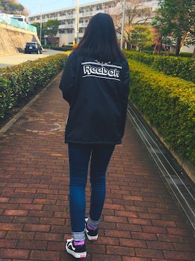 「Reebok（リーボック）のアイテム（その他アウター）」を使った、RiNさん（レディース・159cm）の春コーディネート