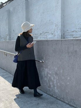 「アイテム（メッセンジャーバッグ、ブルー系）」を使った、Elania.hさん（レディース・156cm）の冬コーディネート