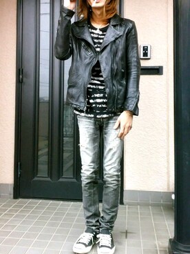 「ジャックパーセル」｜「アイテム（ライダースジャケット）」を使った、AOIさん（メンズ・175cm）の春コーディネート