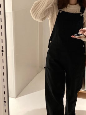 「白ニット」｜「アイテム（サロペット/オーバーオール）」を使った、uuさん（レディース・159cm）の冬コーディネート