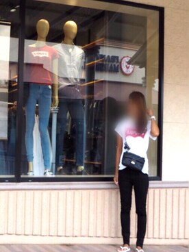 「Levi's（リーバイス）のLevi's/リーバイス バットウィングＴシャツ（Tシャツ/カットソー）」を使った、Mayumiさん（レディース・163cm）の夏コーディネート