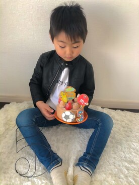 「誕生日」｜「アイテム（ライダースジャケット）」を使った、Mayumiさん（キッズ・110cm）の春コーディネート