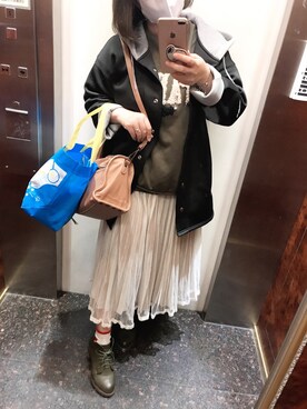 「OOPS（ウップス）のアイテム」を使った、千千さん（レディース・162cm）の春コーディネート