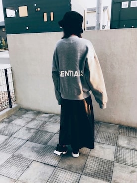 「FOG ESSENTIALS（エフオージーエッセンシャルズ）のアイテム（スウェット）」を使った、秋さん（レディース・162cm）の夏コーディネート