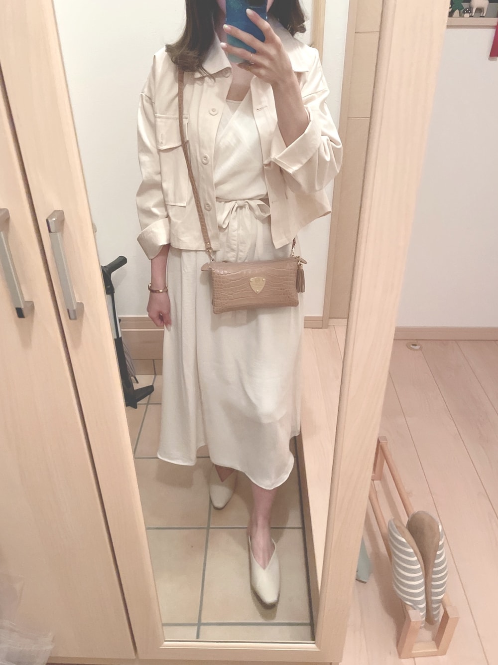「シンプル、ホワイト、プチプラ」｜「GUのアイテム（ワンピース、ホワイト系）」を使った、🌙さん（レディース・157cm）の春コーディネートの1枚目の写真