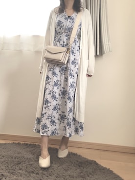 GRL（グレイル）の「フレアスリーブ花柄カシュクールワンピース