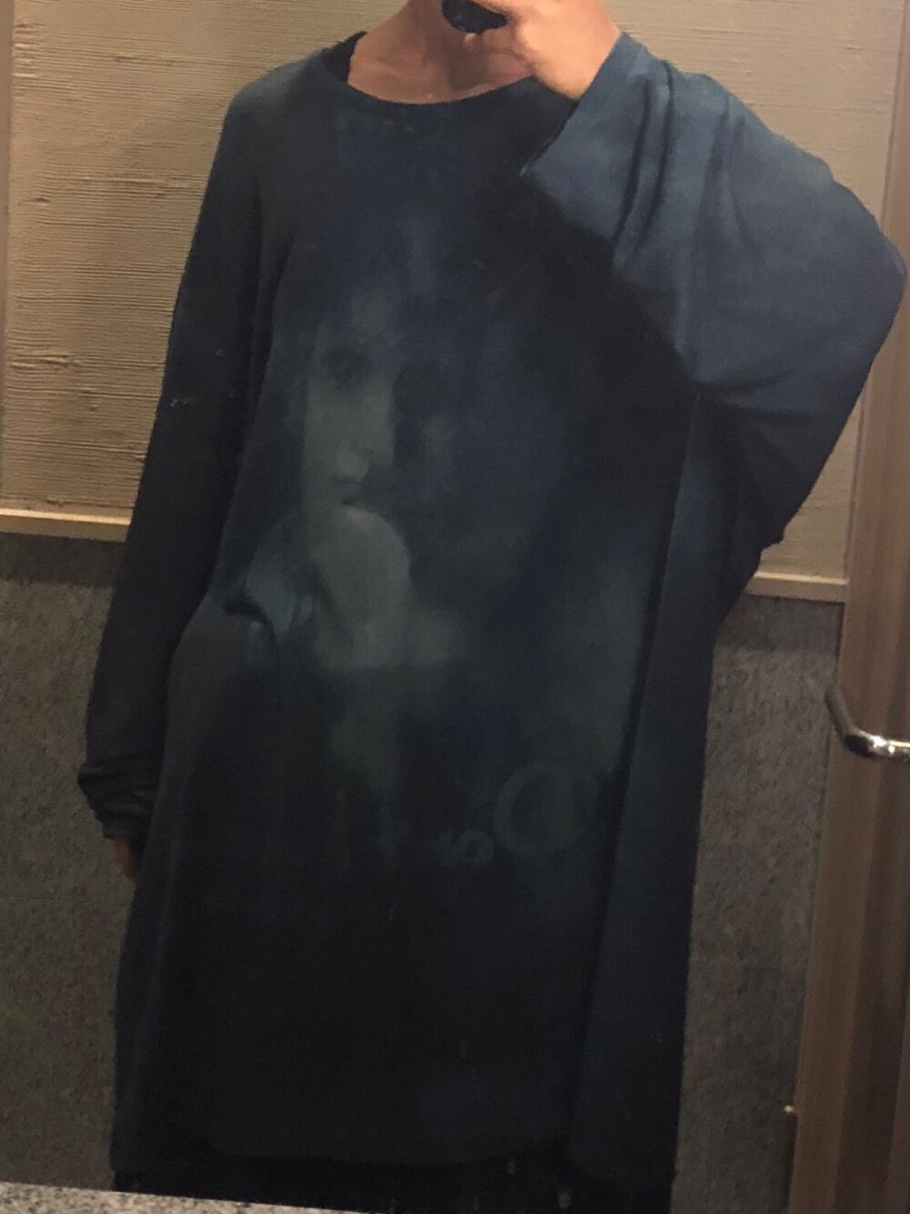 「yohji yamamoto pour homme、yohjiyamamoto、内田すずめ、夏服」｜「Yohji Yamamoto POUR HOMMEのアイテム（Tシャツ/カットソー、ブルー系）」を使った、RCさん（メンズ・175cm）の夏コーディネートの1枚目の写真