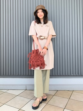 「アイテム（ハット）」を使った、えみさん（レディース・160cm）の夏コーディネート