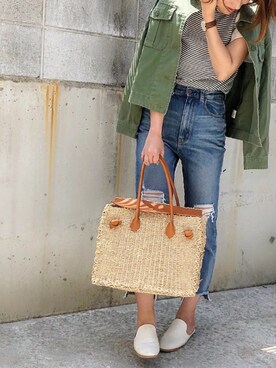 「カーキアウター」｜「アイテム（スリッポン）」を使った、Maikoさん（レディース・160cm）の春コーディネート